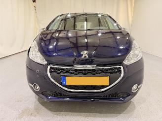 Peugeot 208 HB 1.2 Allure Navi/Clima picture 2