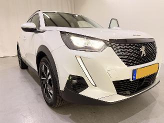 Peugeot 2008 1.2 Blue Lease Allure picture 11