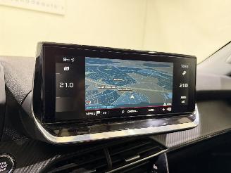 Peugeot 2008 1.2 Blue Lease Allure picture 10