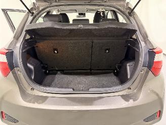 Toyota Yaris HB 1.0 VVT-i Aspiration picture 36