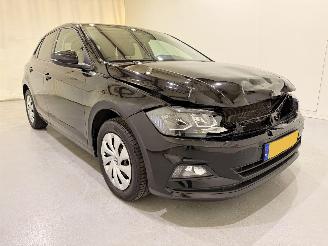 krockskadad bil auto Volkswagen Polo HB VI 1.0 TSI Comf. Bus. Navi/Pano 2018/11