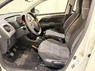 Peugeot 108 HB 1.0 e-VTi Active Airco picture 20