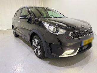 Unfallwagen Kia Niro 1.6 GDI Hybrid BusinessLine 2016/11