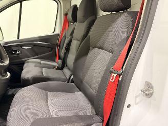 Renault Trafic 2.0 Blue dCi 150 Comfort Automatic picture 19