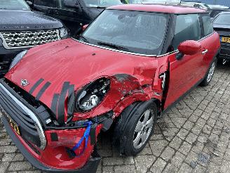Schadeauto Mini One 1.5 2021/3