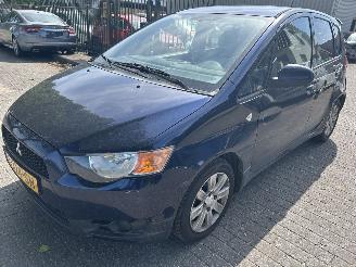 uszkodzony samochody osobowe Mitsubishi Colt 1.3 Edition Two 2012/1