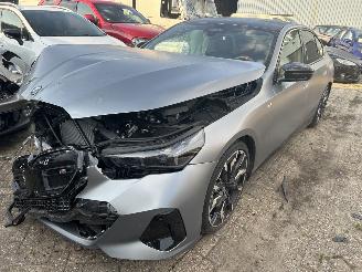 Auto incidentate BMW i5 M60  X Drive  84 KWh  ( Nieuw Prijs 130000,00 ) 2024/7