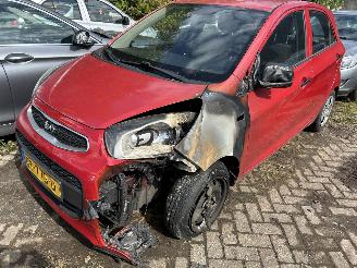 Coche accidentado Kia Picanto 1.0 2015/8