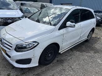 Schadeauto Mercedes B-klasse 220 D  Automaat 2018/11