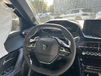 Peugeot 2008 1.2 Hybrid  Automaat Allure  100 KW  ( 5795 Km )  ( nw prijs 40000,00 ) picture 12