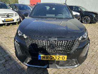 Peugeot 2008 1.2 Hybrid  Automaat Allure  100 KW  ( 5795 Km )  ( nw prijs 40000,00 ) picture 2