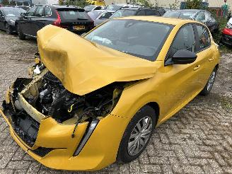 Schadeauto Peugeot 208 1.2 PureTech Active 2022/7