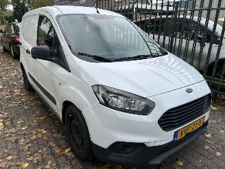 Ford Transit Courier Van 1.5 TDCI picture 2