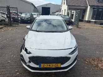 Ford Focus Sationcar 1.0 EcoBoost Hybrid Titanium  125 PK picture 2