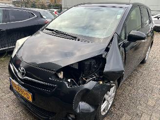  Toyota Verso S 1.3 VVT-I Dynamic   ( 69859 Km )  Panoramadak 2012/9