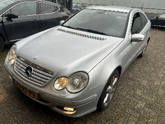 skadebil auto Mercedes C-klasse Sportcoupe 160   ( 120613 Km ) 2005/8