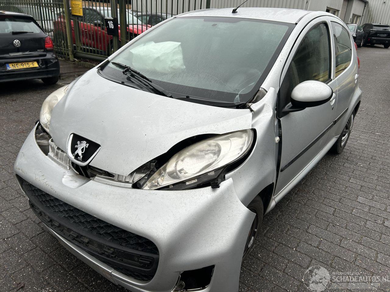 Peugeot 107 1.0-12V  XS Automaat  5 Drs- Airco