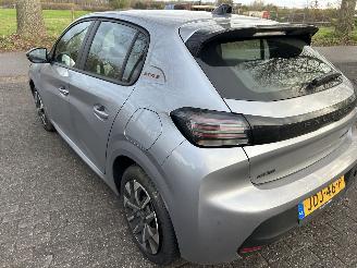 Peugeot 208 1.2 Hybrid  Automaat Style  met 2836 Km  ( nieuwprijs 30500,00 ) picture 8