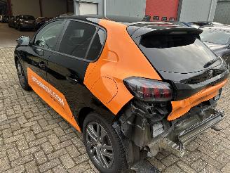 Peugeot 208 1.2 PureTech  Allure picture 6