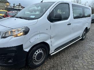  Peugeot Expert Electrisch   Automaat  9 persoons 2023/9