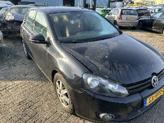 Volkswagen Golf 1.6 TDI  BlueMotion  5 Drs picture 3