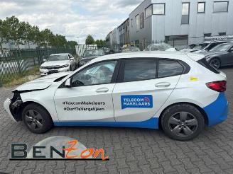 Salvage car BMW 1-serie 1 serie (F40), Hatchback, 2019 116d 1.5 12V TwinPower 2021/11