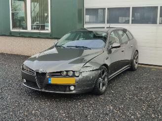 skadebil auto Alfa Romeo 159 1.9 JTS Distinctive Clima Leer 2006/7