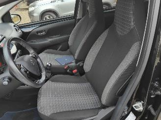 Peugeot 108 1.0 e-VTI Allure Clima Cruise picture 9