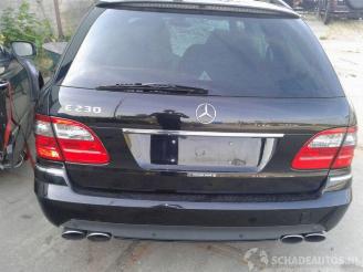 Salvage car Mercedes E-klasse E Combi (S211), Combi, 2003 / 2009 6.2 E-63 AMG V8 32V 2007