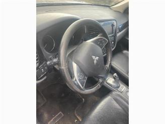 Mitsubishi Outlander Outlander (GF/GG), SUV, 2012 / 2022 2.0 16V PHEV 4x4 picture 15