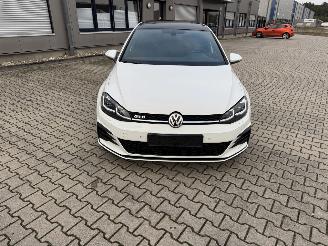 krockskadad bil auto Volkswagen Golf 2.0 GTD LED PANORAMADACH VOLL 2018/10