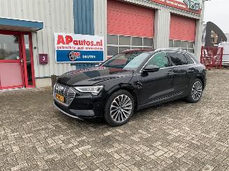skadebil auto Audi E-tron 55 QUATTRO 300kW 2019/7