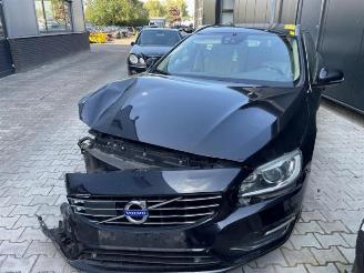 Auto da rottamare Volvo V-60 V60 I (FW/GW), Combi, 2010 / 2018 2.4 D6 20V Plug-in Hybrid AWD 2015