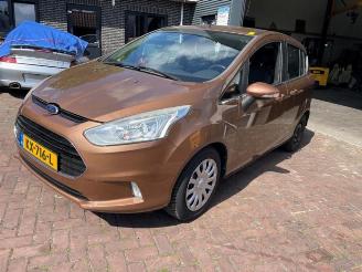 Coche siniestrado Ford B-Max B-Max (JK8), MPV, 2012 1.6 Ti-VCT 16V 2013/2