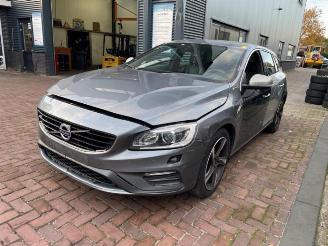  Volvo V-60 V60 I (FW/GW), Combi, 2010 / 2018 2.4 D6 20V AWD Twin Engine Plug-in Hybrid 2015/12