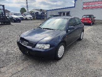 Uttjänta bilar auto Audi A3 1.6 Blauw LZ5L Onderdelen AEH Motor 1997/8