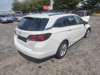 Dezmembrări autoturisme Opel Astra K 1.5D Wit Y40R Onderdelen F15DVH Motor 2021/5