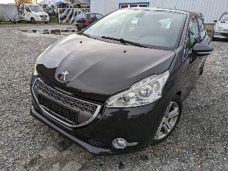 Sloopauto Peugeot 208 e-HDI 1.6 2012/5