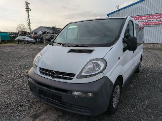 Coche siniestrado Opel Vivaro 1.9 CDTI 2006/7