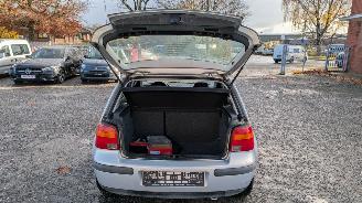 Volkswagen Golf  picture 7