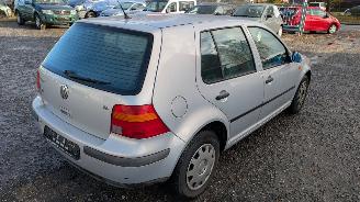 Volkswagen Golf  picture 5