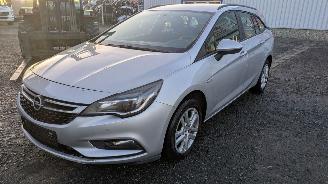 disassembly passenger cars Opel Astra 1.6 2017/3