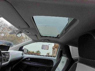 Volkswagen Up! 1.0 high up! WHITE ! 55kw picture 8