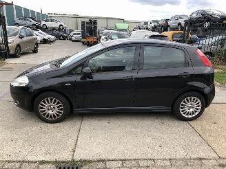 Coche accidentado Fiat Punto 13JTD E5 5 drs Airco 2011/3