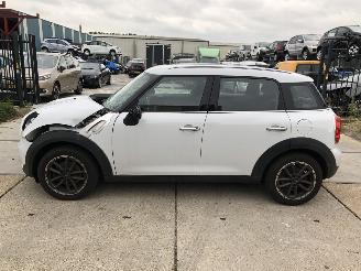 Schadeauto Mini Countryman 1.6i E6 93000 km 2016/4