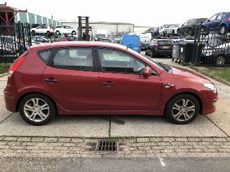 Unfallwagen Hyundai I-30 14i 5drs 2011/3