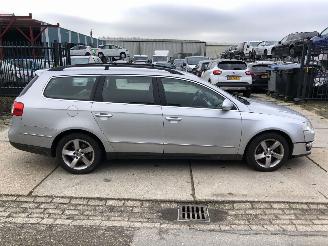damaged passenger cars Volkswagen Passat 18tsi Combi 2009/3