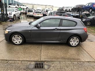 skadebil auto BMW 1-serie 114i 75kW E5 2012/12