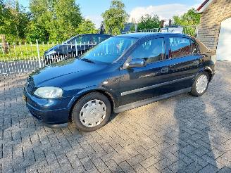 uszkodzony samochody osobowe Opel Astra 1.8 2002/8