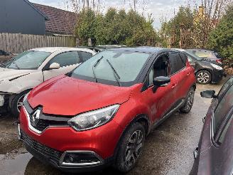 Purkuautot passenger cars Renault Captur  2016/3